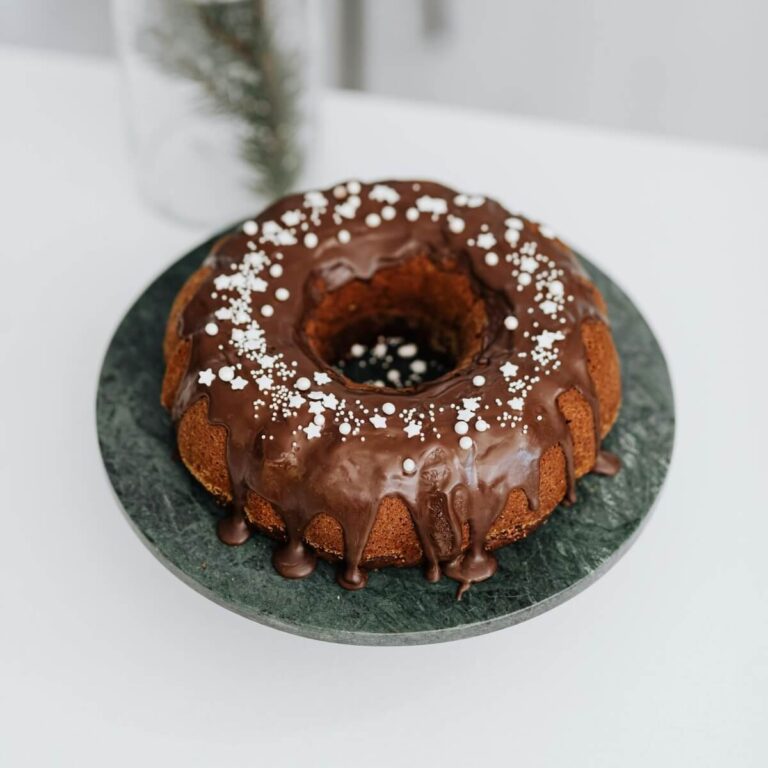 Moist Chocolate Fudge Cake