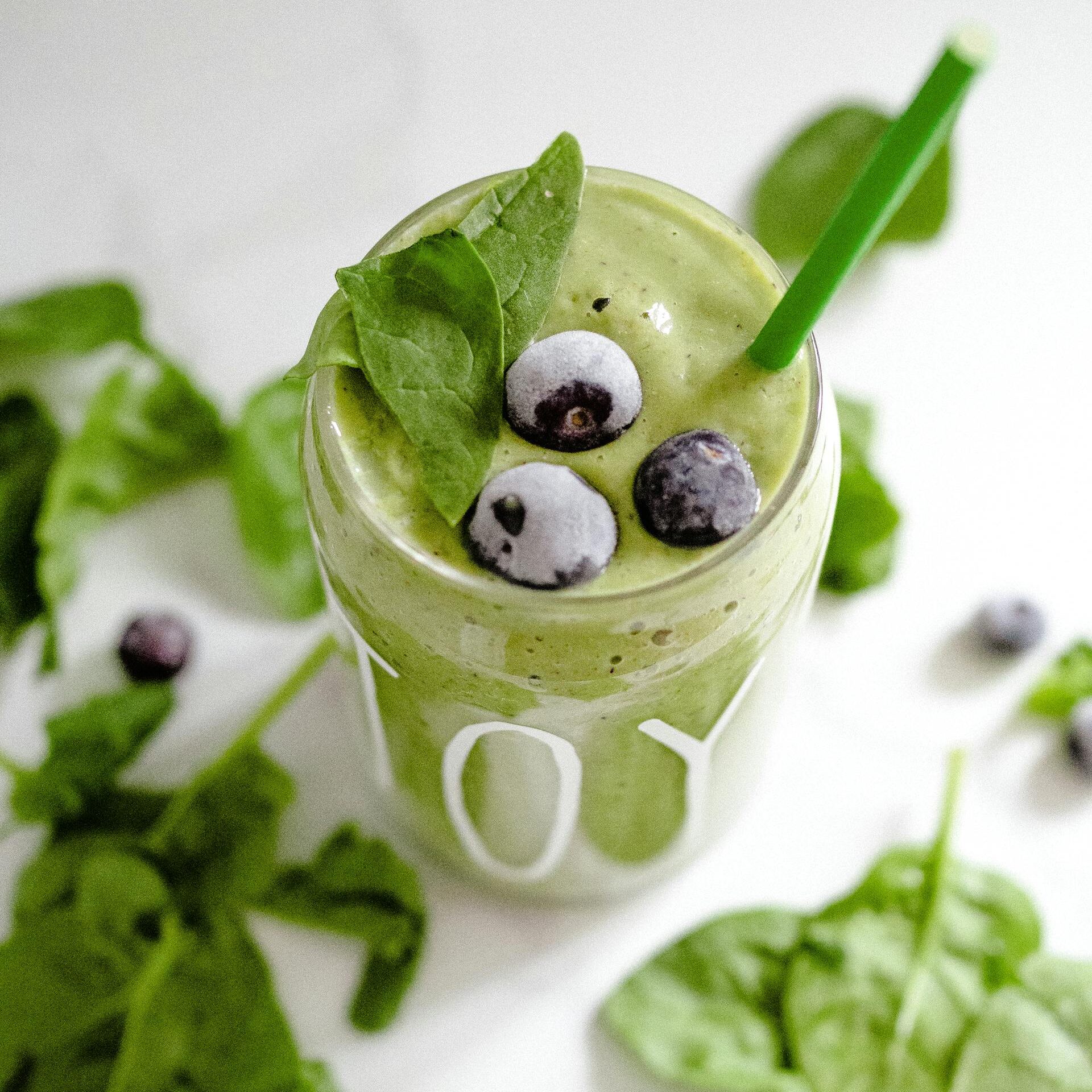 Green Detox Smoothie with Ginger Kick
